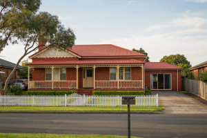 Who Pays the Mortgage After Separation? Who Pays the Mortgage After Separation?